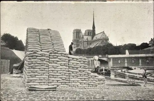 Ak Paris V., Quai de la Tournelle, Berges de la Seine, Eglise Notre Dame