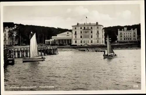 Ak Seebad Heiligendamm Bad Doberan, Hauptansicht, Kurhaus, Segelboote