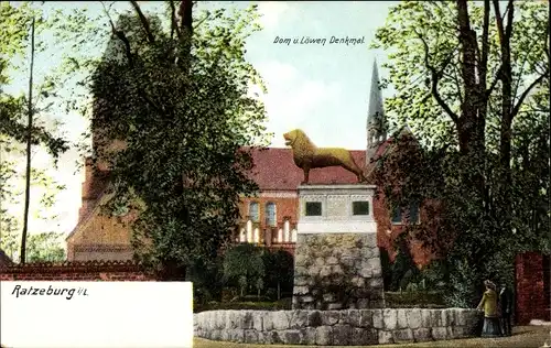 Ak Ratzeburg im Herzogtum Lauenburg, Blick auf den Dom, Löwenstatue