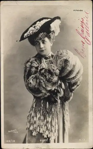 Ak Schauspielerin Marie Burty, Portrait mit Pelzjacke, Athenee