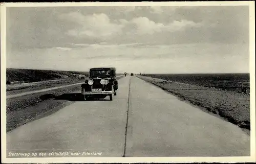 Ak Afsluitdijk Friesland Niederlande, Betonweg, Auto