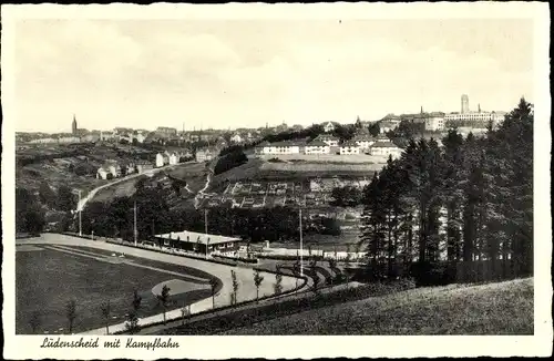 Ak Lüdenscheid im Märkischen Kreis, Kampfbahn, Panorama vom Ort