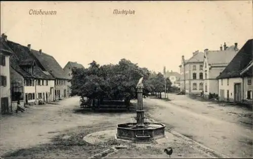 Ak Geisingen im Kreis Tuttlingen Baden, Brunnen am Marktplatz