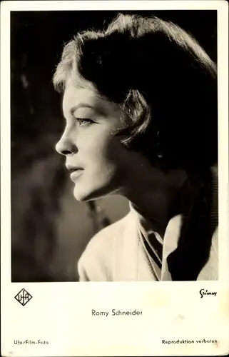 Ak Schauspielerin Romy Schneider, Portrait