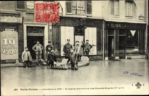 Ak Paris V., Inondations 1910, Embarquement Rue des Grands Degrees, Hochwasser