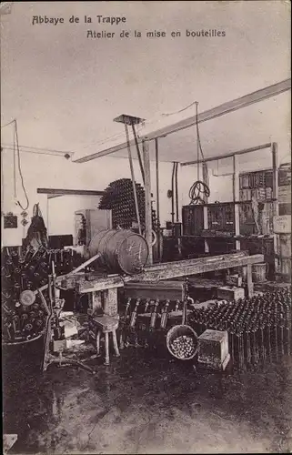 Ak Soligny la Trappe Orne, Abbaye de la Trappe, Atelier de la mise en bouteilles