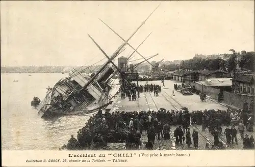 Ak Bordeaux Gironde, L'accident du Chili, Paquebot des M.M., gekenterter Dampfer im Hafen