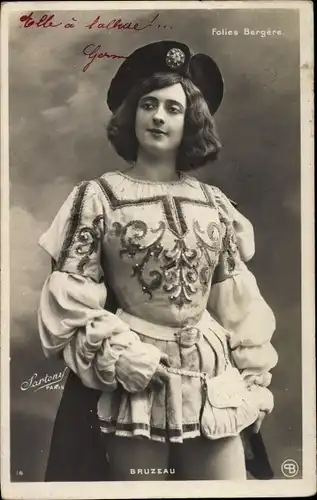 Ak Schauspielerin Bruzeau, Folies Bergere, Portrait