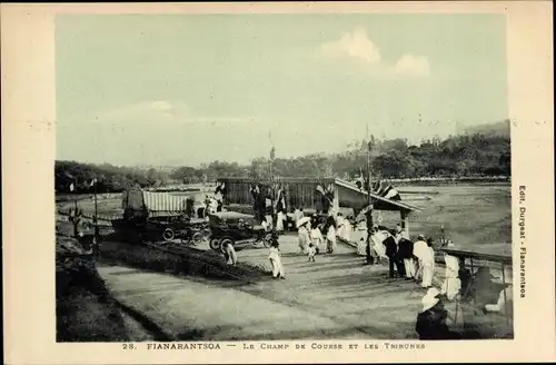 Ak Fianarantsoa Madagaskar, champ de courses, tribunes