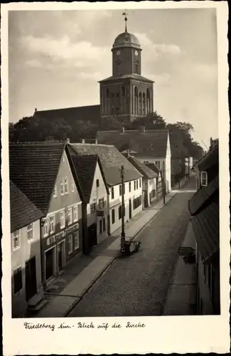 Ak Strzelce Krajenskie Friedeberg in der Neumark Ostbrandenburg, Blick zur Kirche