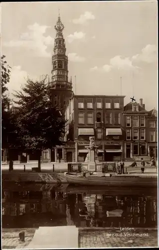 Ak Leiden Südholland Niederlande, Gezicht op de Vischmarkt