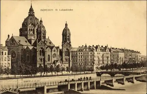 Ak München Bayern, Blick auf St. Lukaskirche, Brücke