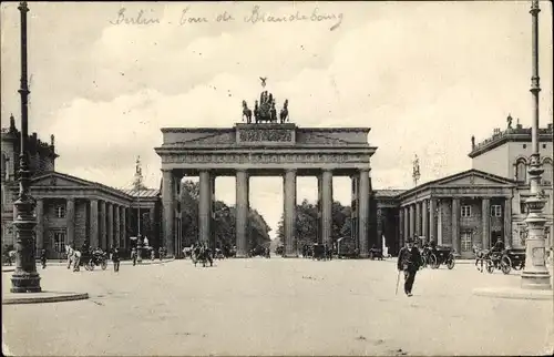 Ak Berlin Mitte, Pariser Platz, Brandenburger Tor