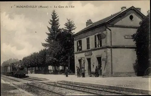Ak Mogneville Meuse, La Gare de l'Est, Bahnhof, Gleisseite, Dampflok