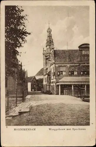 Ak Monnikendam Waterland Nordholland Niederlande, Waaggebouw met Speeltoren