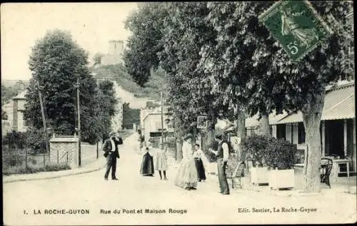 Ak La Roche Guyon Val d’Oise, Rue du Pont et Maison Rouge
