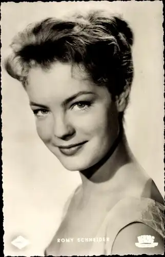 Ak Schauspielerin Romy Schneider, Portrait