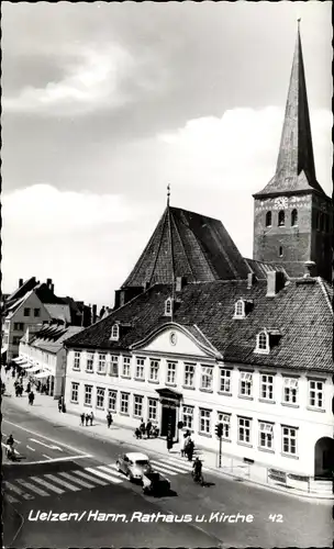 Ak Uelzen in Niedersachsen, Rathaus und Kirche