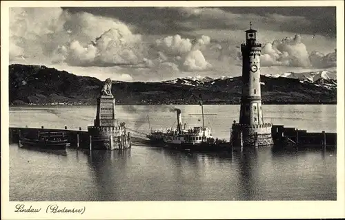 Ak Lindau Bodensee, Hafeneinfahrt, Dampfer, Leuchtturm