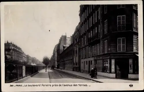 Ak Paris XVII., Le Boulevard Pereire pres de l'avenue des Ternes