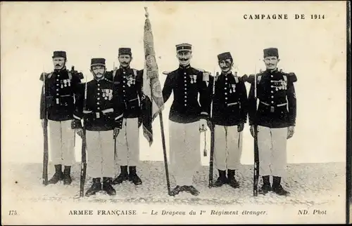 Ak Armee Francaise, Le Drapeau du 1er Regiment etranger, Campagne de 1914, I WK