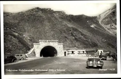 Ak Kärnten, Großglockner Hochalpenstraße, Hochtortunnel, Südportal, Autos