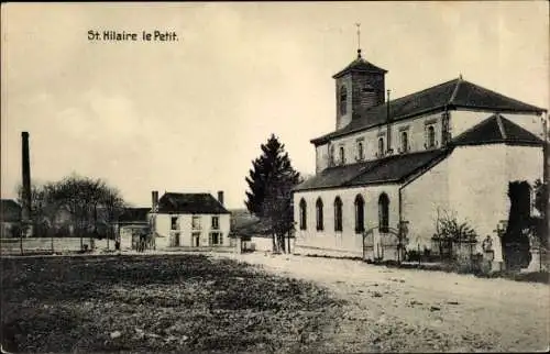 Ak St. Hilaire le Petit Marne, Straßenpartie mit Kirche