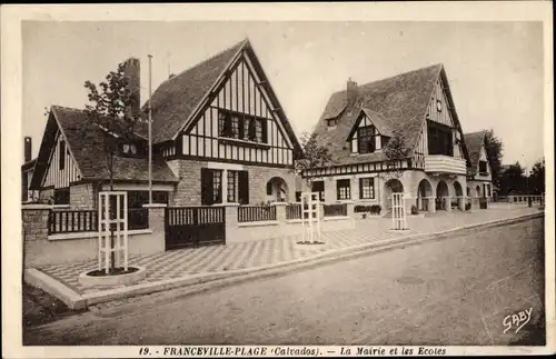 Ak Franceville Plage Calvados, La Mairie et les Ecoles