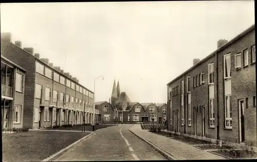 Ak Zierikzee Zeeland, Raveslootstraat met Nobelpoort