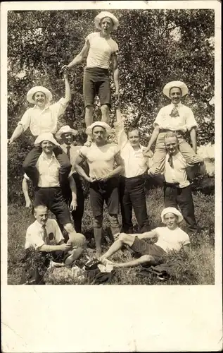 Ak Hamburg Mitte Altstadt, Gruppenbild Männer, Menschenpyramide