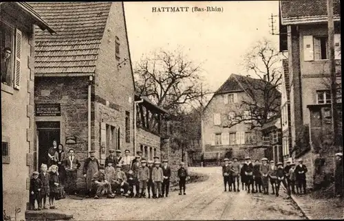 Ak Hattmatt Elsass Bas Rhin, Straßenpartie, Anwohner