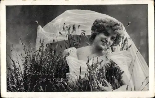 Ak Schauspielerin Lucette de Verly, Portrait