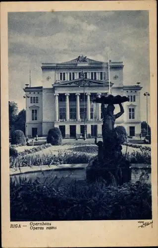 Ak Riga Lettland, Blick auf das Opernhaus,Springbrunnen