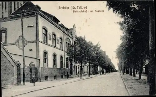 Ak Trebbin im Kreis Teltow Fläming, Bahnhofstraße mit Postamt