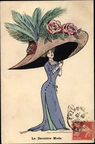 Ak Frau mit riesigem Hut, Feder, Rosen, Blaues Kleid, La Derniere Mode