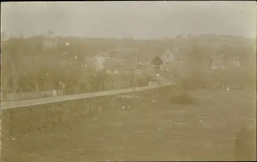 Foto Ak Calvados Frankreich, Blick auf den Ort, Straße, Häuser