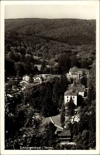 Ak Schlangenbad im Taunus, Teilansicht des Ortes mit Waldlandschaft