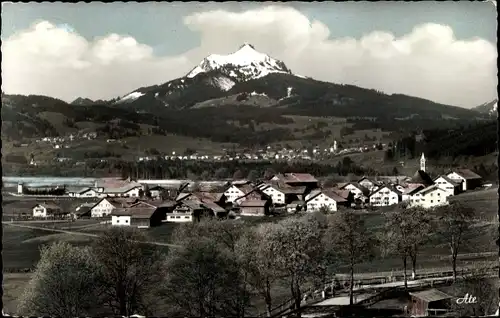 Ak Haslach Oy Mittelberg im Allgäu, Totale mit Bergpanorama