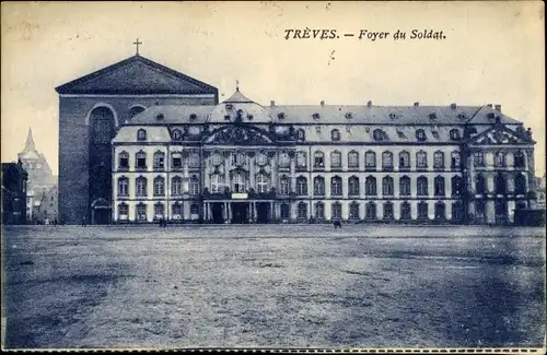 Ak Trier an der Mosel, Foyer du Soldat, Kirche