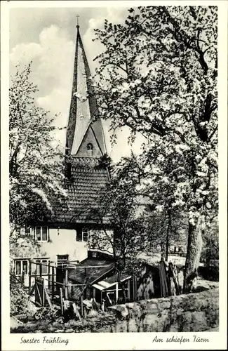 Ak Soest in Westfalen, Schiefer Turm im Frühling