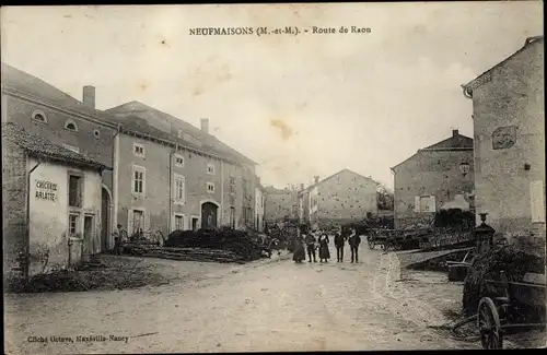Ak Neuves Maisons Meurthe et Moselle, Route de Raon