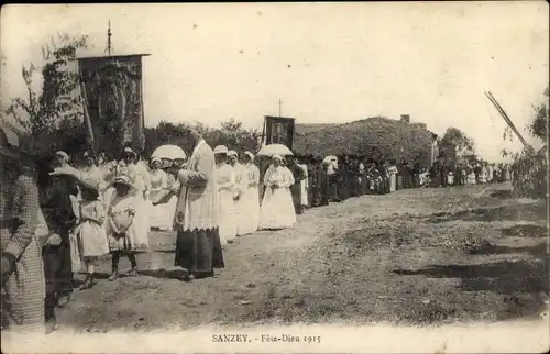 Ak Sanzey Meurthe et Moselle, Fête - Dieu 1915, cortège, Prozession