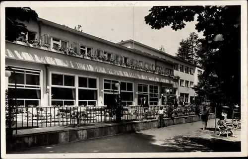Ak Teplice nad Bečvou Teplitz Bad Region Olmütz, Restaurant-Terrasse