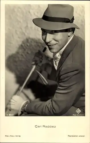 Ak Schauspieler Carl Raddatz, Portrait, Hut