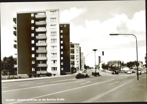 Ak Velbert im Rheinland, Wohnhochhäuser an der Berliner Str.