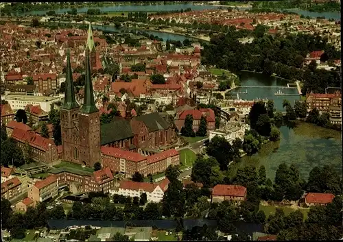 Ak Hansestadt Lübeck, Gesamtansicht, Fliegeraufnahme