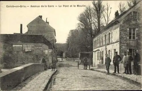 Ak Condé en Brie Aisne, Avenue de la Gare, Le Pont et le Moulin