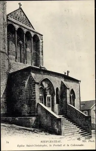 Ak Neufchâteau Lothringen Vosges, Eglise Saint Christophe, le Portail et la Colonnade