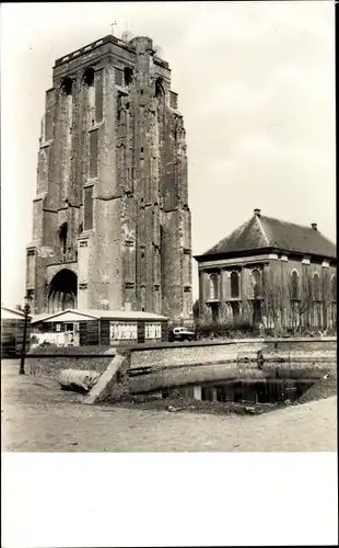 Ak Zierikzee Zeeland, St. Lievens Monstertoren met Herv. Kerk