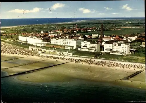 Ak Nordseebad Borkum in Ostfriesland, Leuchtturm, Fliegeraufnahme, Strand